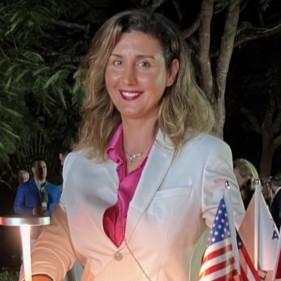 Yeliz Ertekin — Miami Emlak Co-Founder & Managing Director