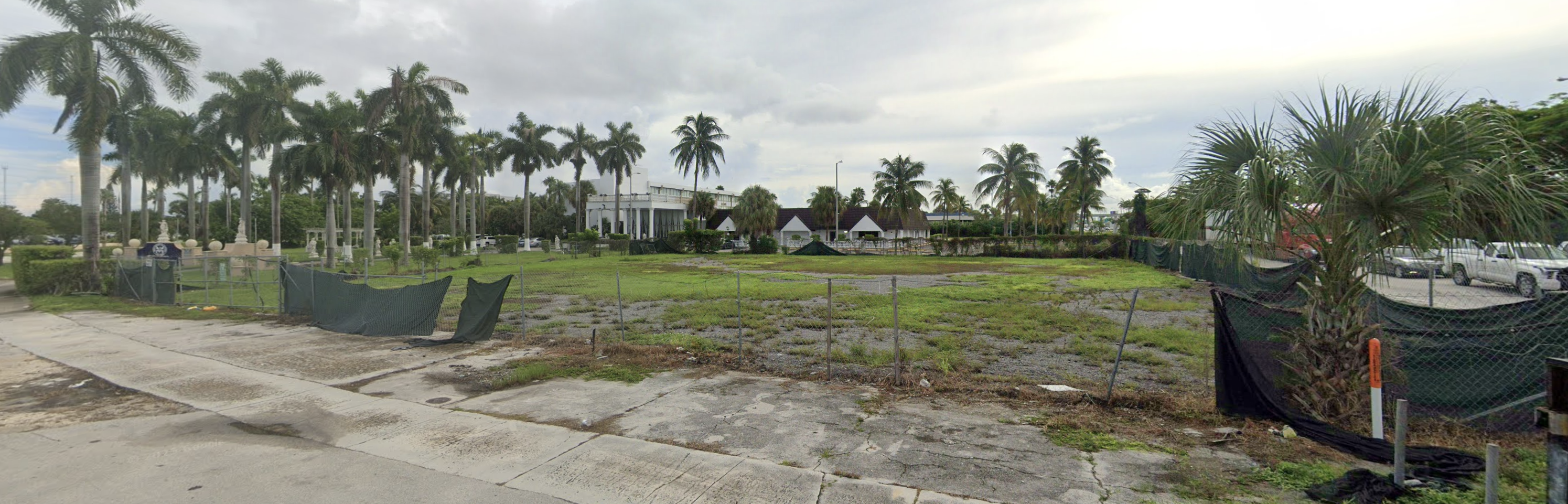 Prime Location High Traffic Area